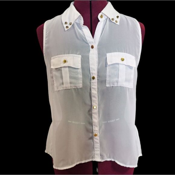 5/$25 White gold sheer high low sleeveless button down top - Picture 1 of 7